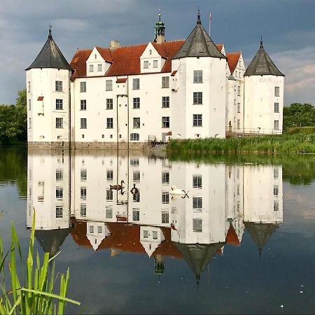 Ferienwohnung Flossis Home Глюксбург Екстер'єр фото